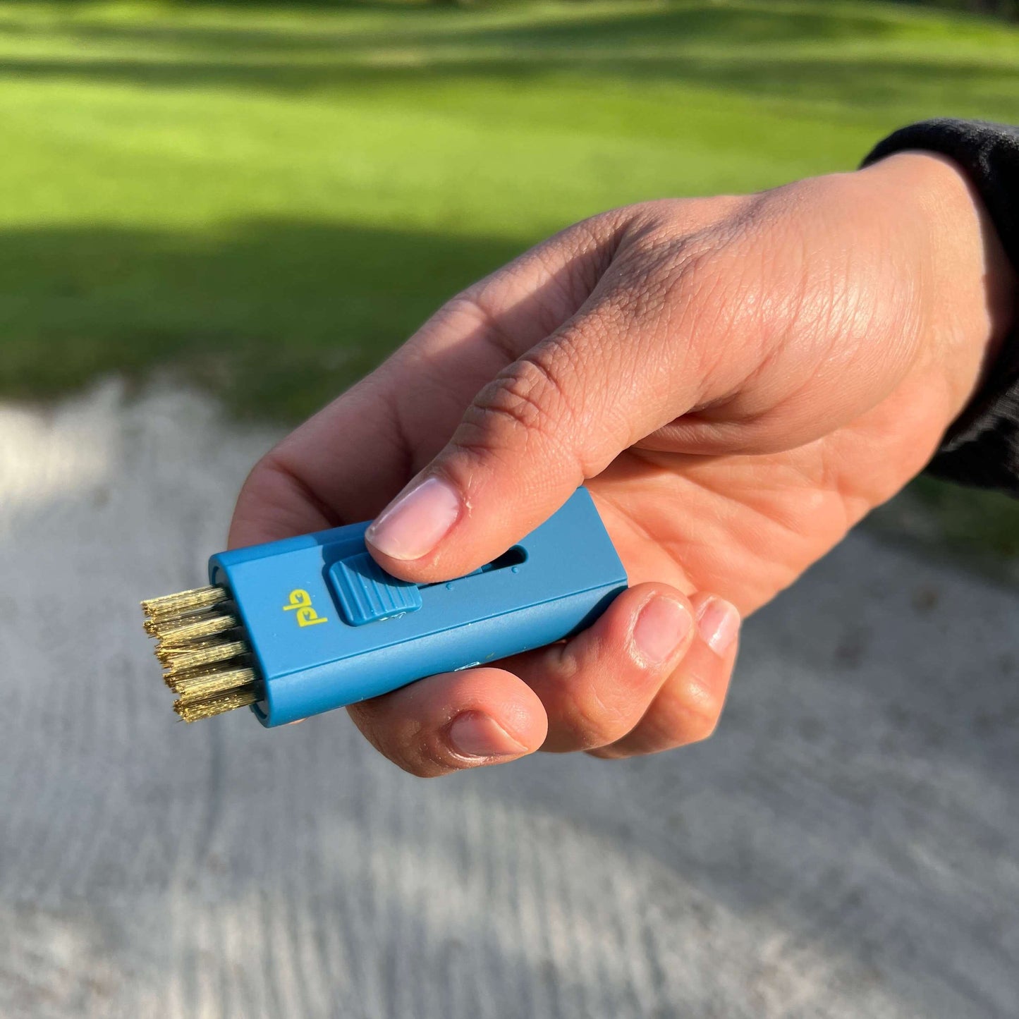 Golf Club Brush / Cleaner | Portable | Navy / Gold | Pocket Brush