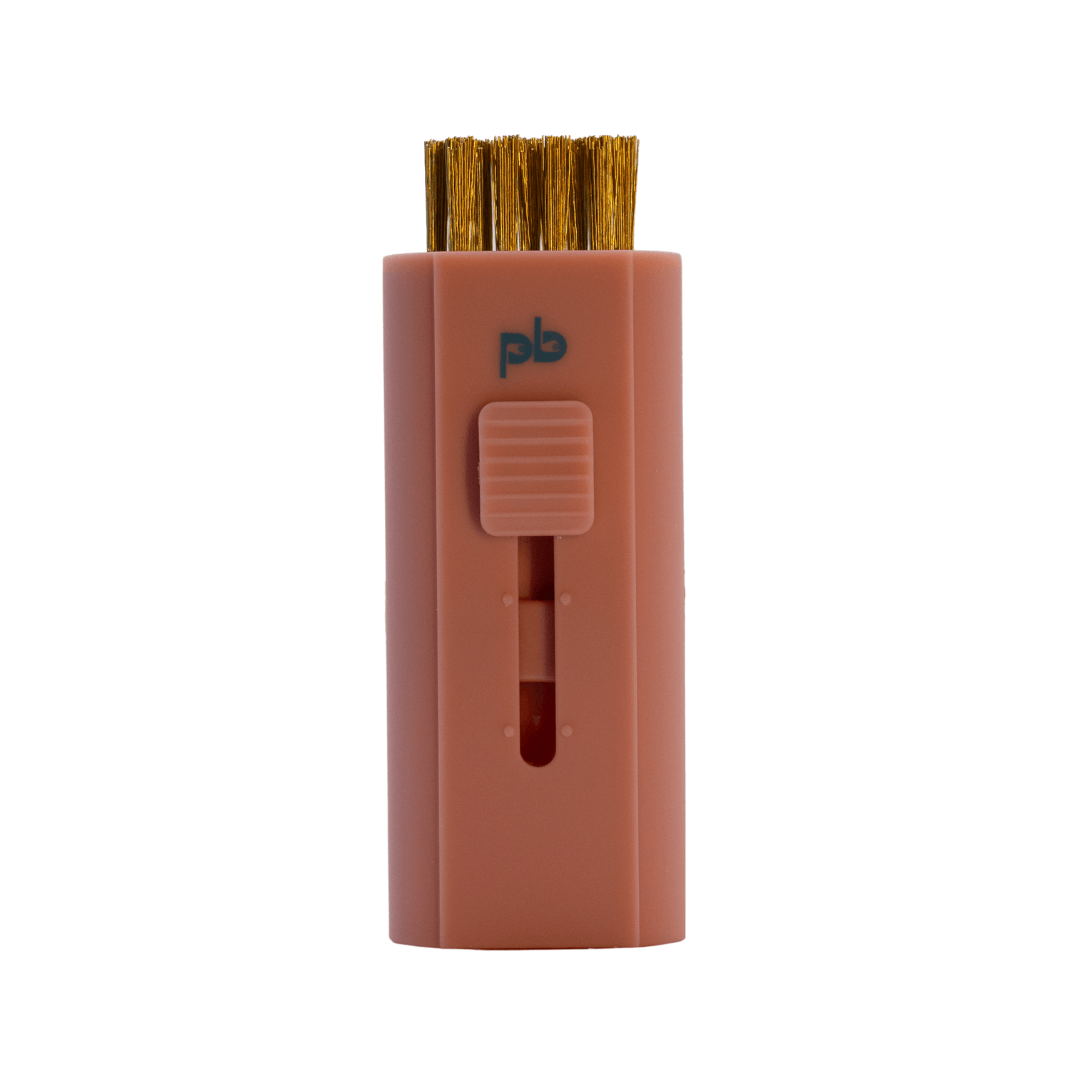 Pocket Brush Golf Club Cleaner | Club Cleaning Brush Pink